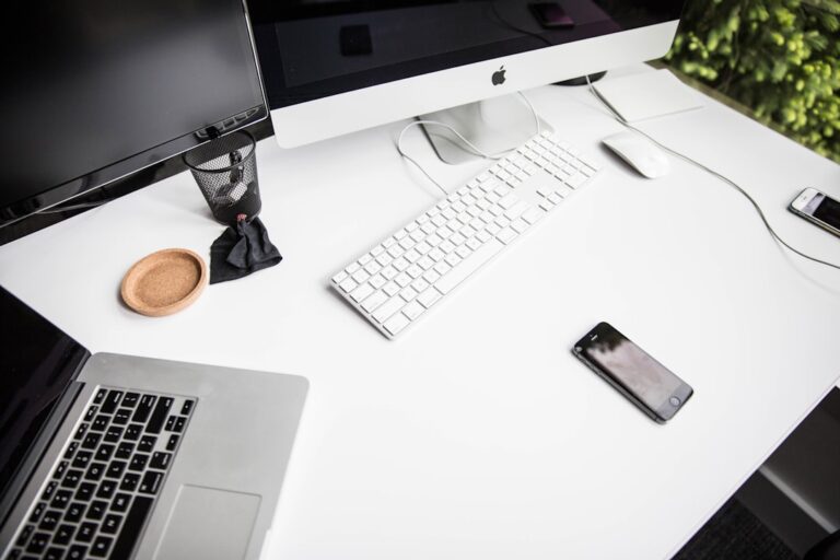 Choosing the Best Technology Gadgets for Your Office Needs